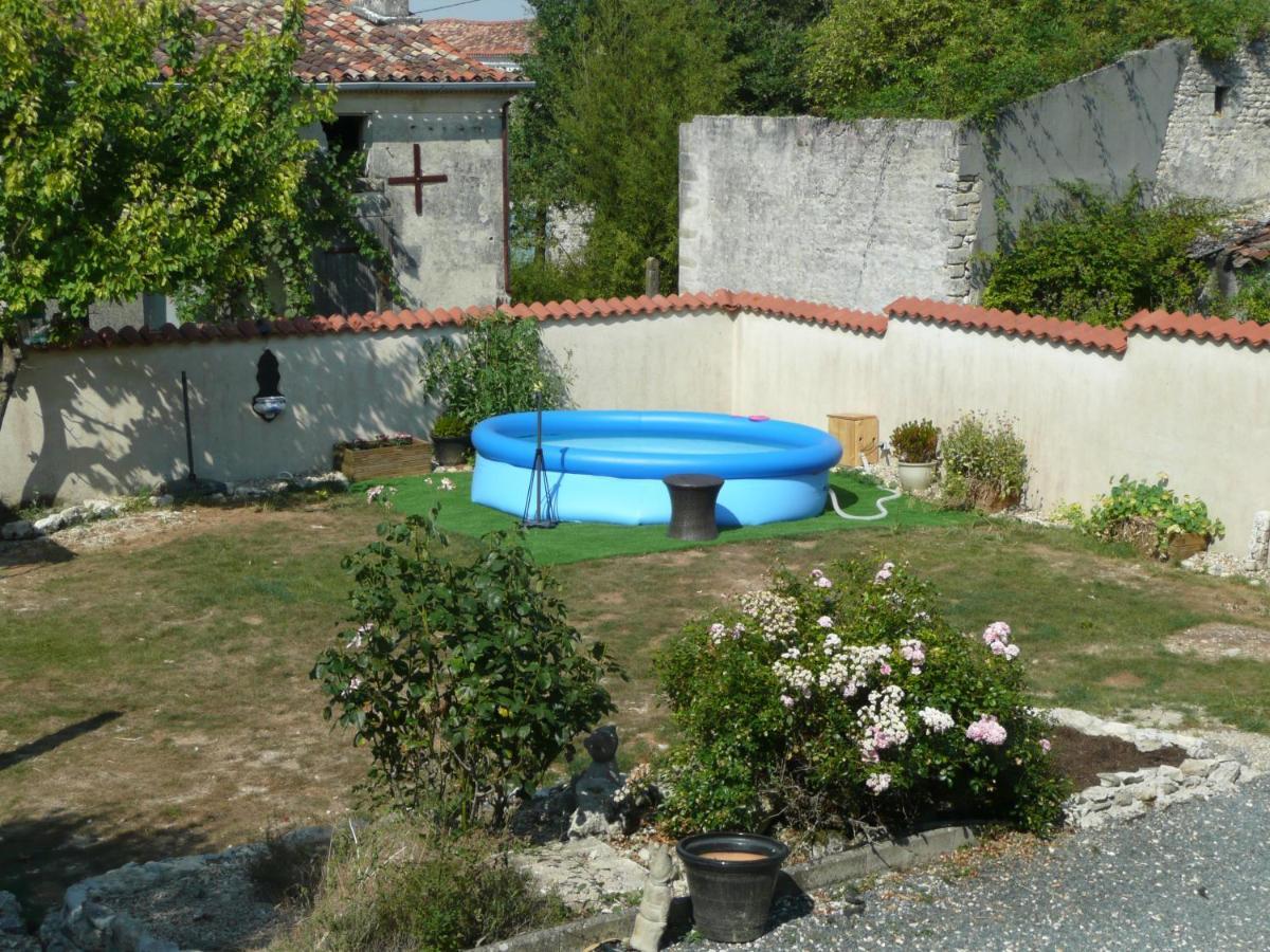 Maison Blanc Bed & Breakfast Gibourne Dış mekan fotoğraf